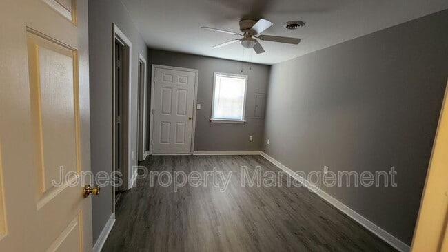 Foto del edificio - 320 N Key St