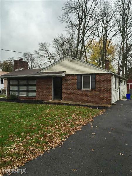 Primary Photo - 126 Cherry Ave