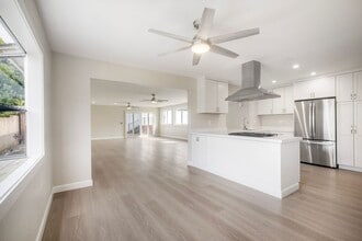 Building Photo - 3570 Trieste Dr