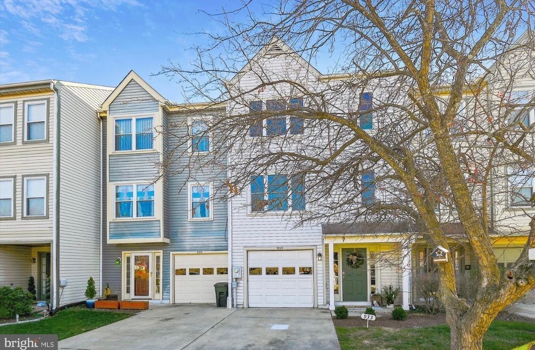 Foto principal - 933 Oakmoor Dr