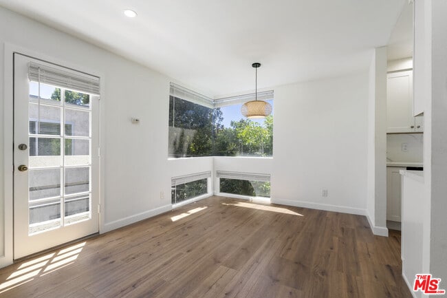 Building Photo - 4238 Whitsett Ave