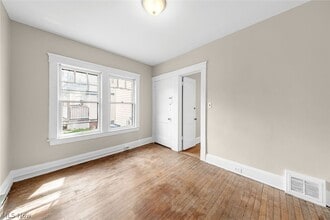 Building Photo - 1695 Glenmont Rd