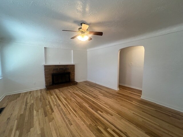 Foto del edificio - 4 Bed 1.5 Bath in Prime Bench Location!