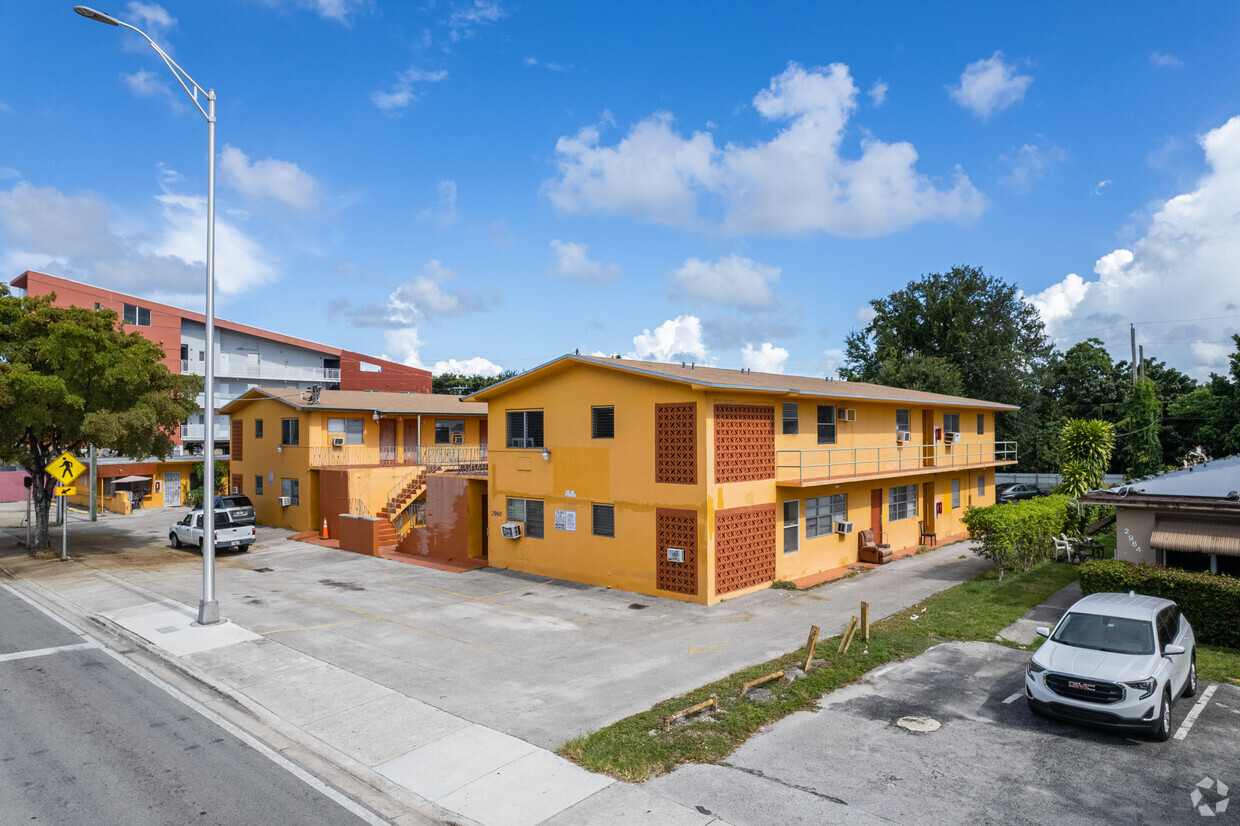 Primary Photo - 2960 W Flagler St