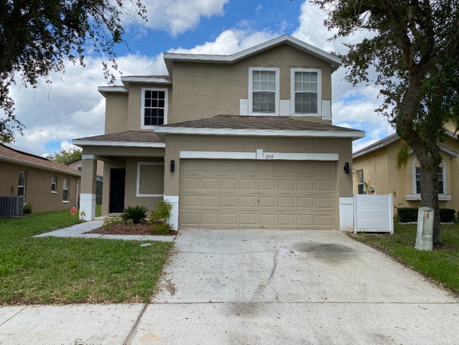 Photo - 1737 Royal Ridge Dr House