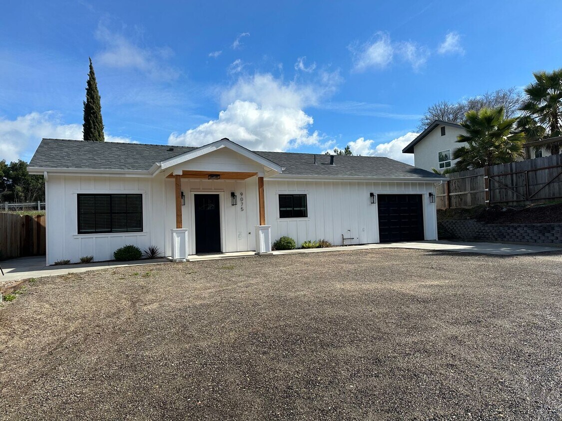 Primary Photo - Brand New Beautiful private home, all util...