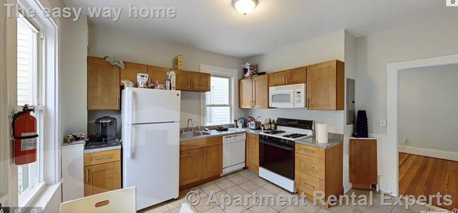 Photo - 378 Washington St Apartment