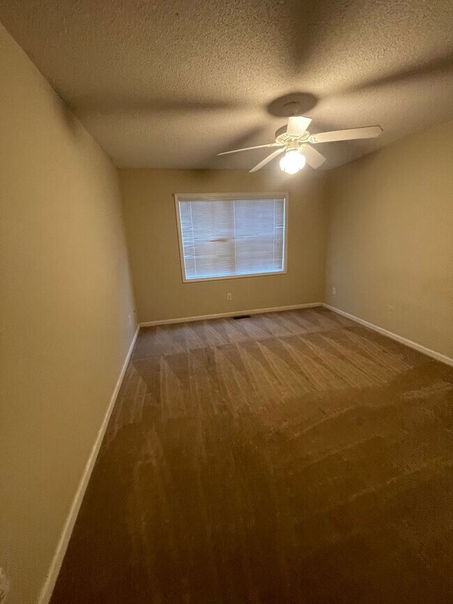 Building Photo - Dunwoody Subdivision