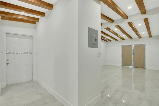 Foto del edificio - 2501 NW 21st St