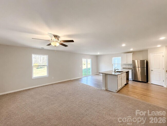 Foto del edificio - 3003 Cres Lk Ln