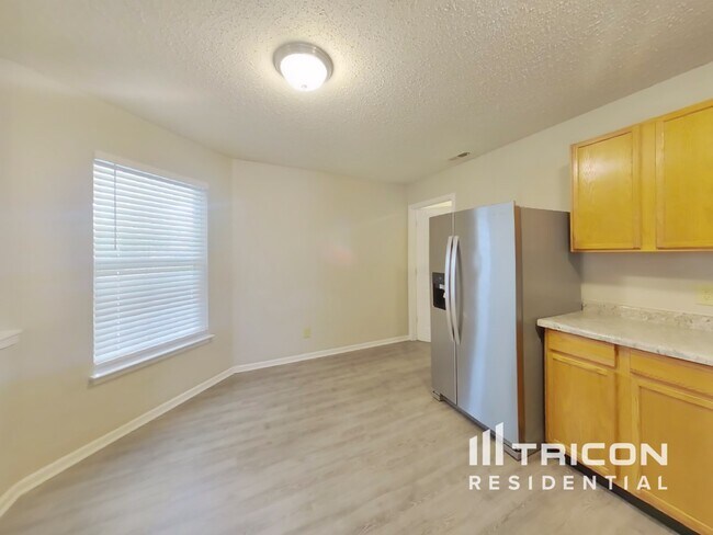 Foto del edificio - 5622 N Peppereel Way