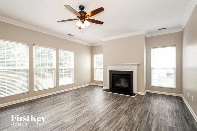 Building Photo - 4424 Golden View Dr