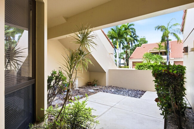 Building Photo - 101 Waterview Dr