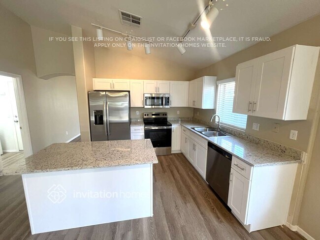 Building Photo - 18443 W Mission Ln