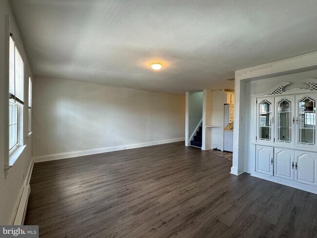 Building Photo - 4645 UMBRIA St