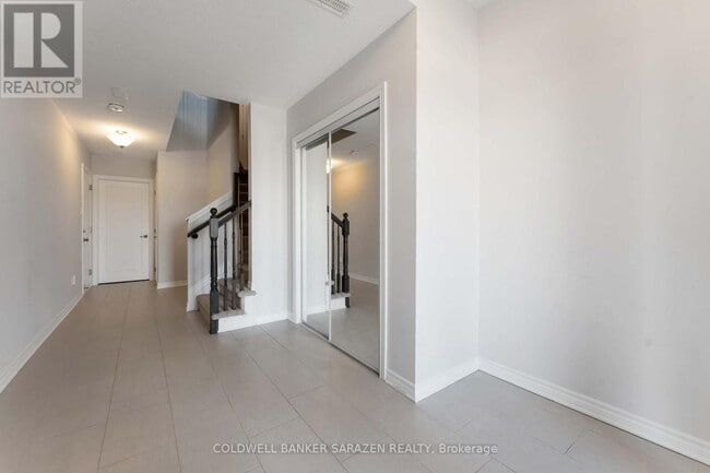 Building Photo - 229 Squadron Cres