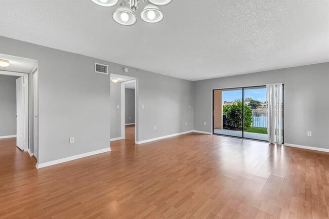 Building Photo - 5200 NW 31st Ave