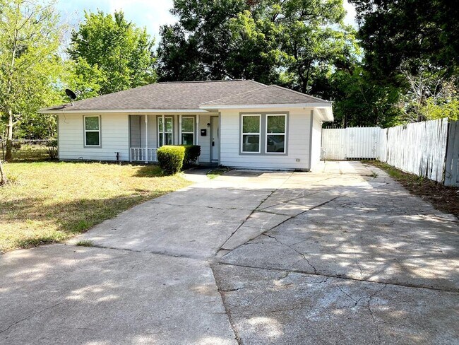 Foto del edificio - 8419 Gold Creek Dr