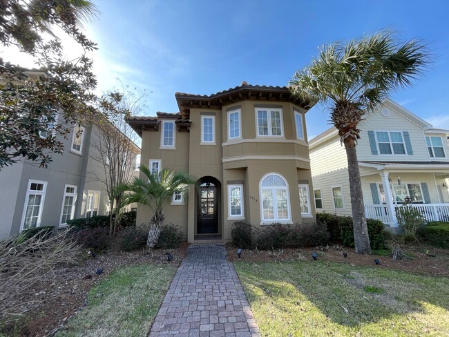 Building Photo - For Lease - Gorgeous 4 BR|3 BA Mediterrane...