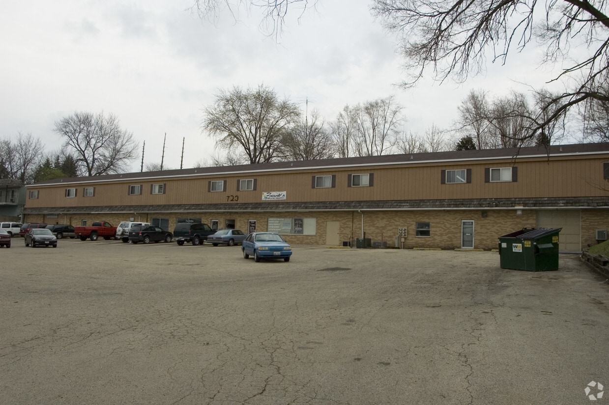 Primary Photo - 723 Aurora Ave