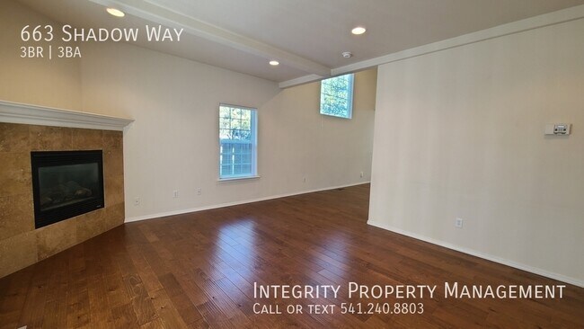 Building Photo - 663 Shadow Way