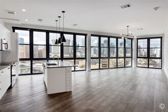 Building Photo - 800 Embassy Dr