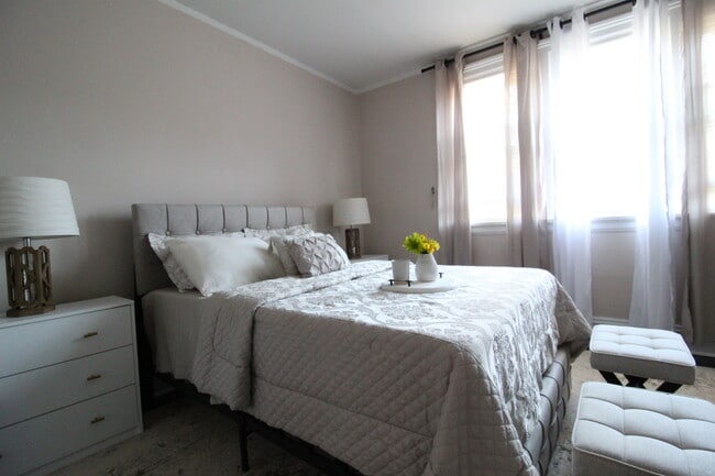 Foto del edificio - 800 Monroe Ave