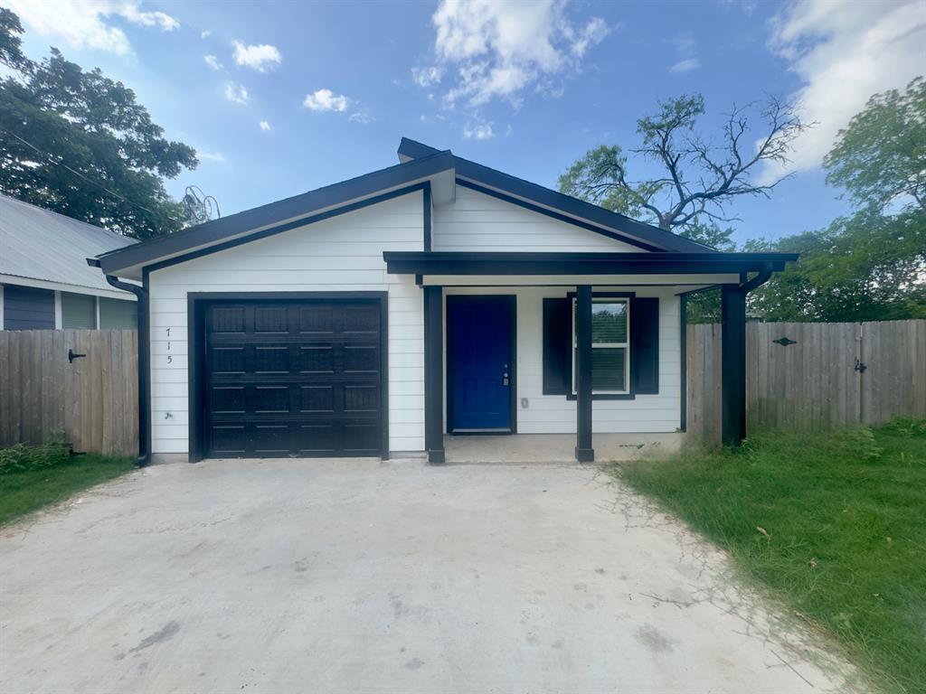 Foto principal - 715 E Live Oak St