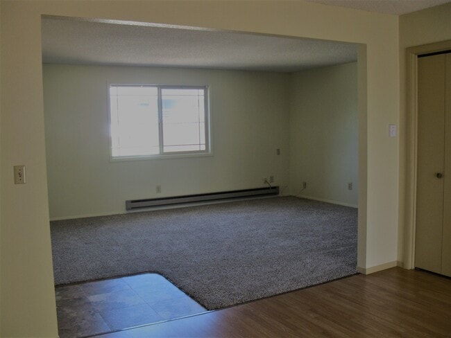 Foto del edificio - 1421 Sourdough Ln