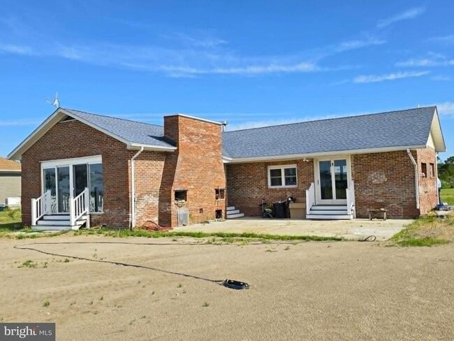 Building Photo - 22931 Steele Dr