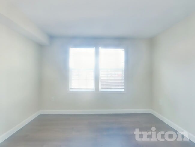 Foto del edificio - 13 Cardigan Ct