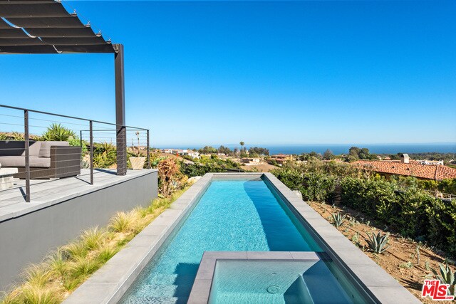 Foto del edificio - 6316 Cavalleri Rd