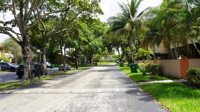 Foto del edificio - 7175 Nova Dr