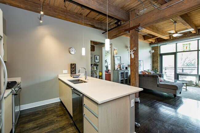 Foto del edificio - 1800 W Grace St