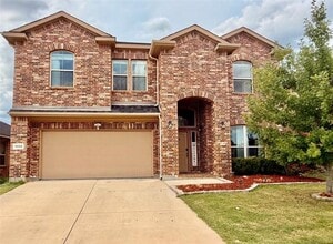 Building Photo - 1009 Cushing Dr