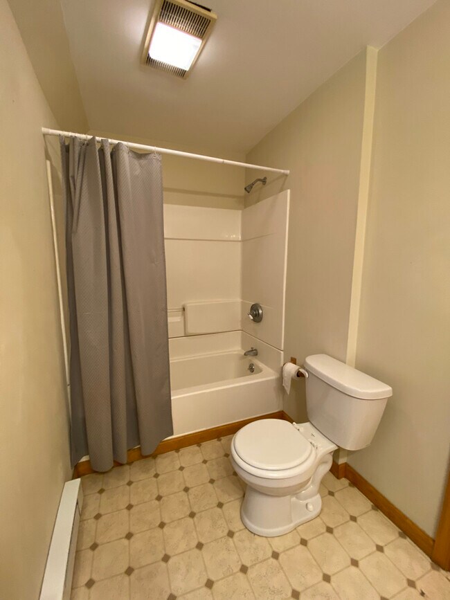 Foto del edificio - 904 W 4th St