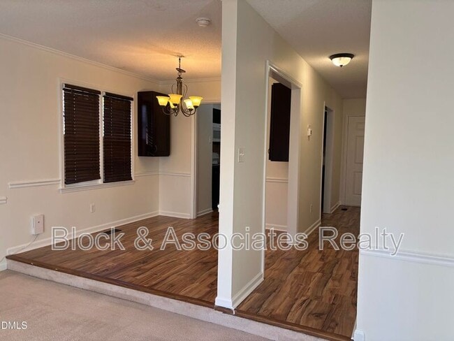 Foto del edificio - 726 Branniff Dr