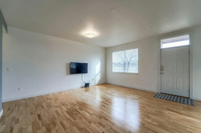 Foto del edificio - 9901 E 26th Ave