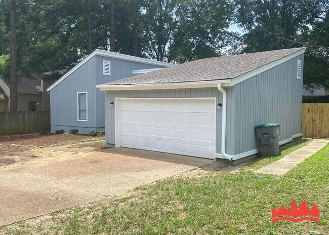 Building Photo - 3381 Hocker Hedge Cove