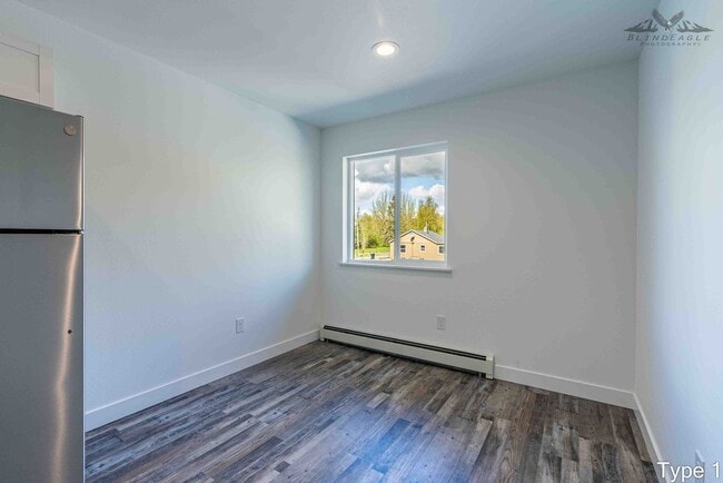 Building Photo - 415 E Beaver Ave