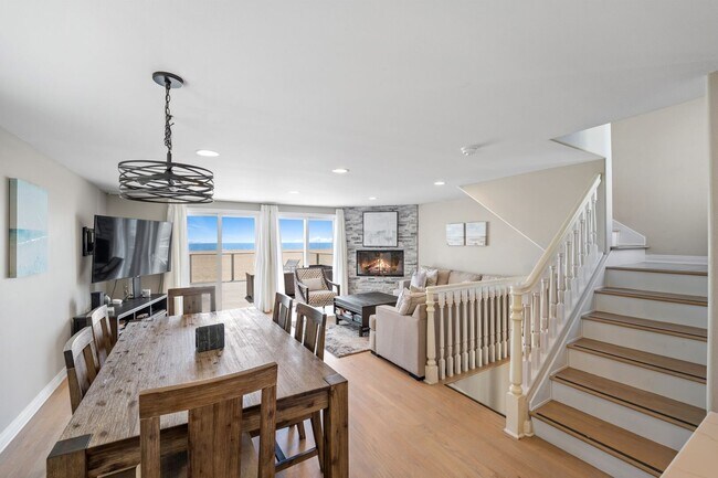 Foto del edificio - 5 Bedroom + 4 Bathroom Home  | Ocean Opulence | Furnished Monthly Rental