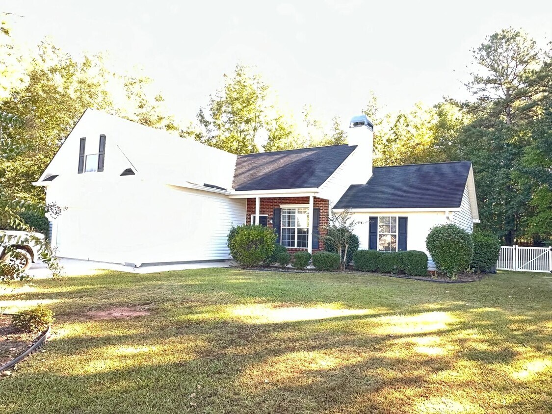 Primary Photo - 70 Pine Park Cir