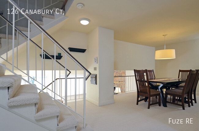 Building Photo - 126 Canabury Ct