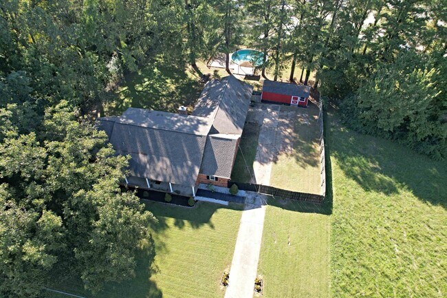Building Photo - 2119 Tipton Rd