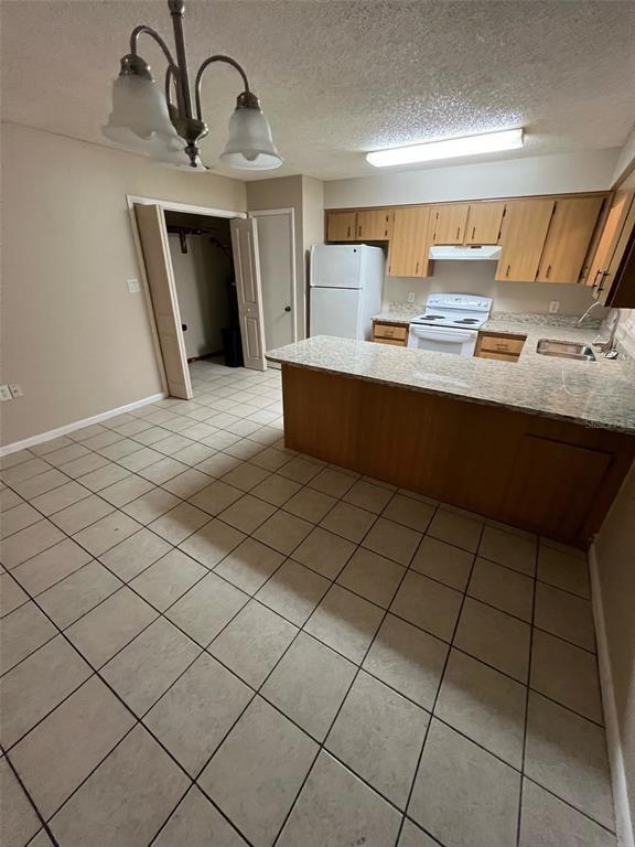 Foto del edificio - 5132 Cornell St