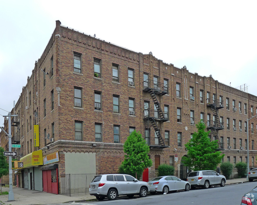 Foto principal - 126 E 53rd St