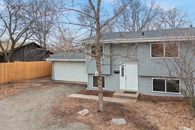 Building Photo - 2221 W 82nd St