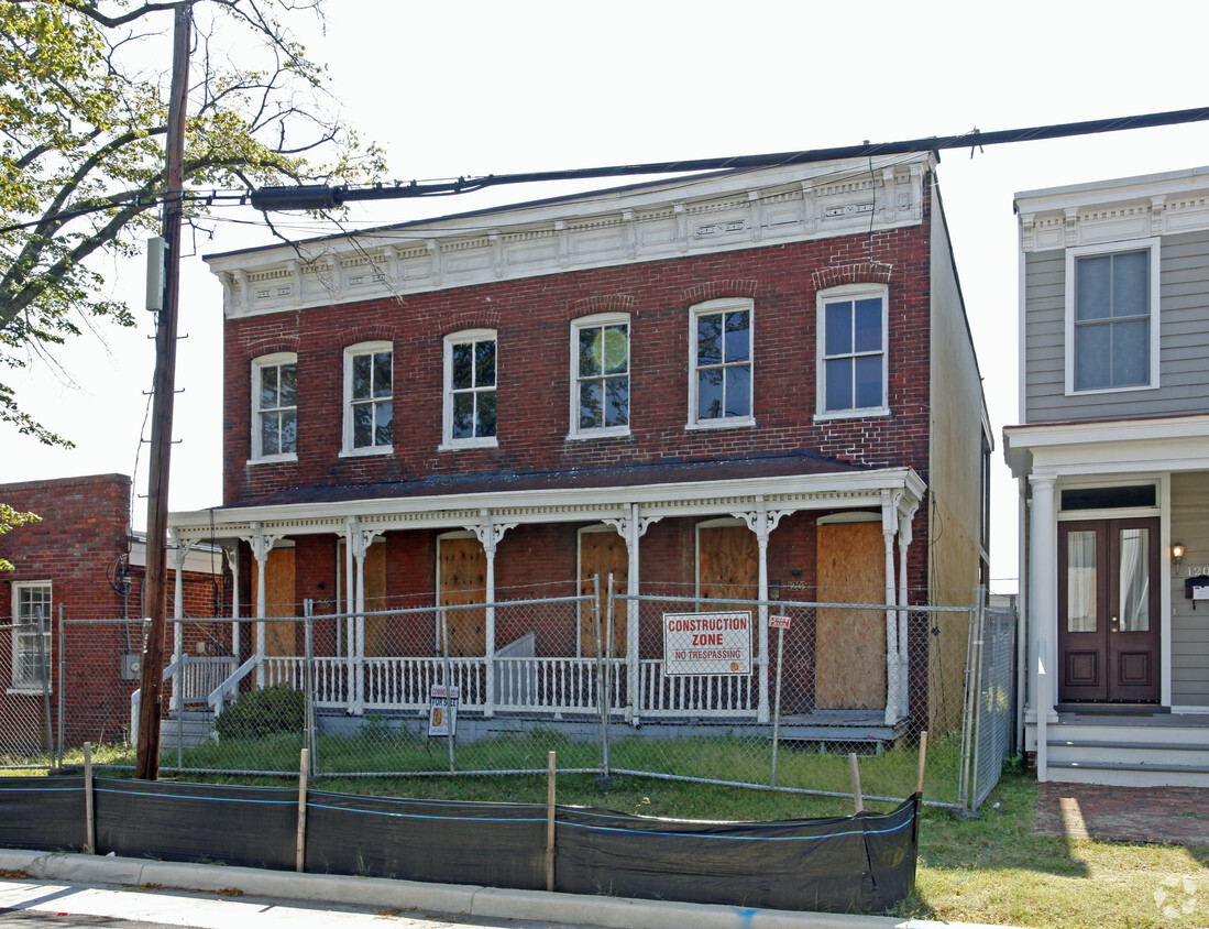 Primary Photo - 1203-1205 N 28th St