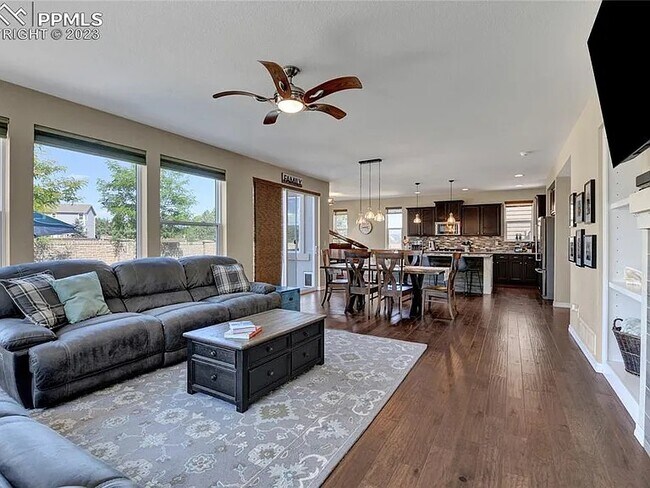 Building Photo - 17563 Leisure Lake Dr