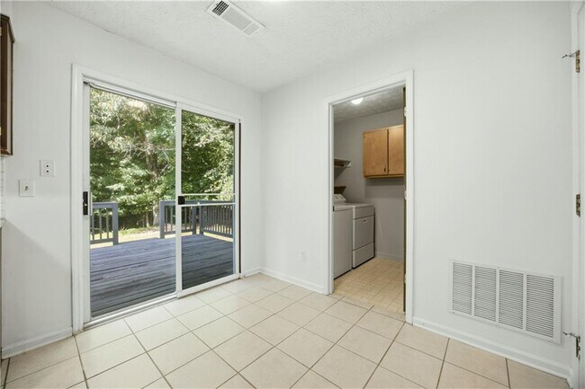 Foto del edificio - 10420 Virginia Pine Ln